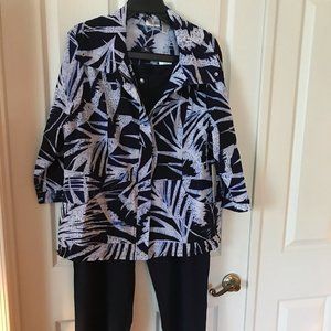 Zenergy 2 pcs navy pant set. Size 2